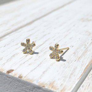 14k gold plated Tiny Flower Studs Earrings